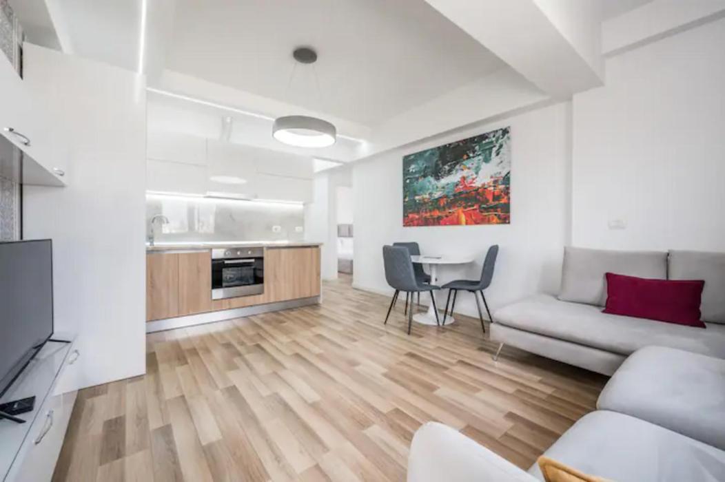 Miku Apartment-incredible City View 2bd At Myslym Shyri *