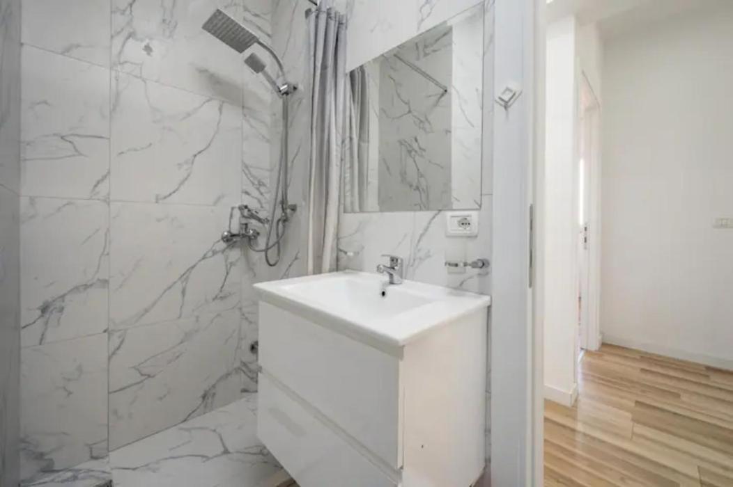 Appartement Miku Apartment-incredible City View 2bd At Myslym Shyri Tirana